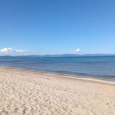 Apartment Bord De Hyeres